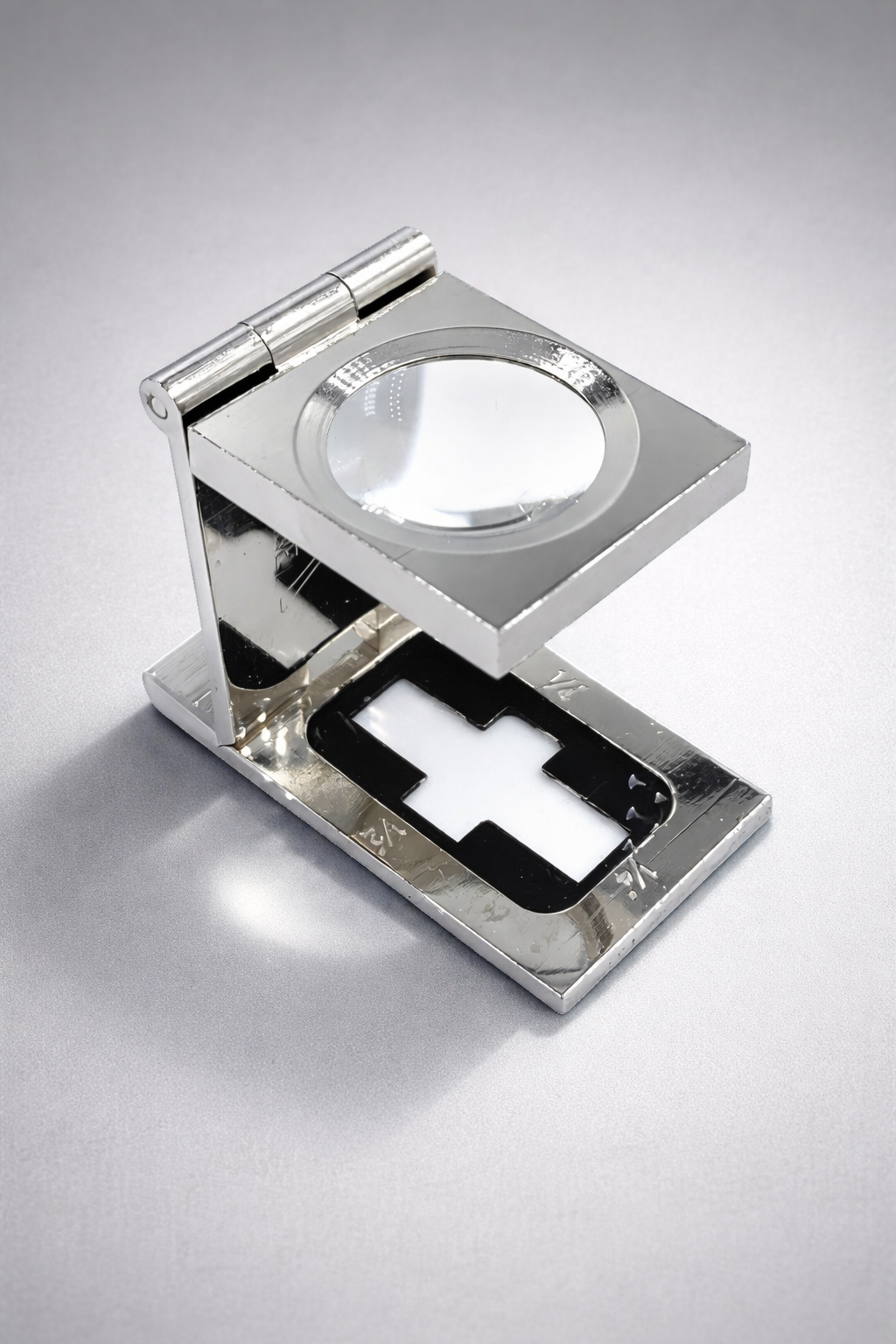 Pullox 10X Measuring Magnifying Loupe | 18mm Glass Lens | Built-in Scale Reticle | Metal Foldable Loupe - view 1